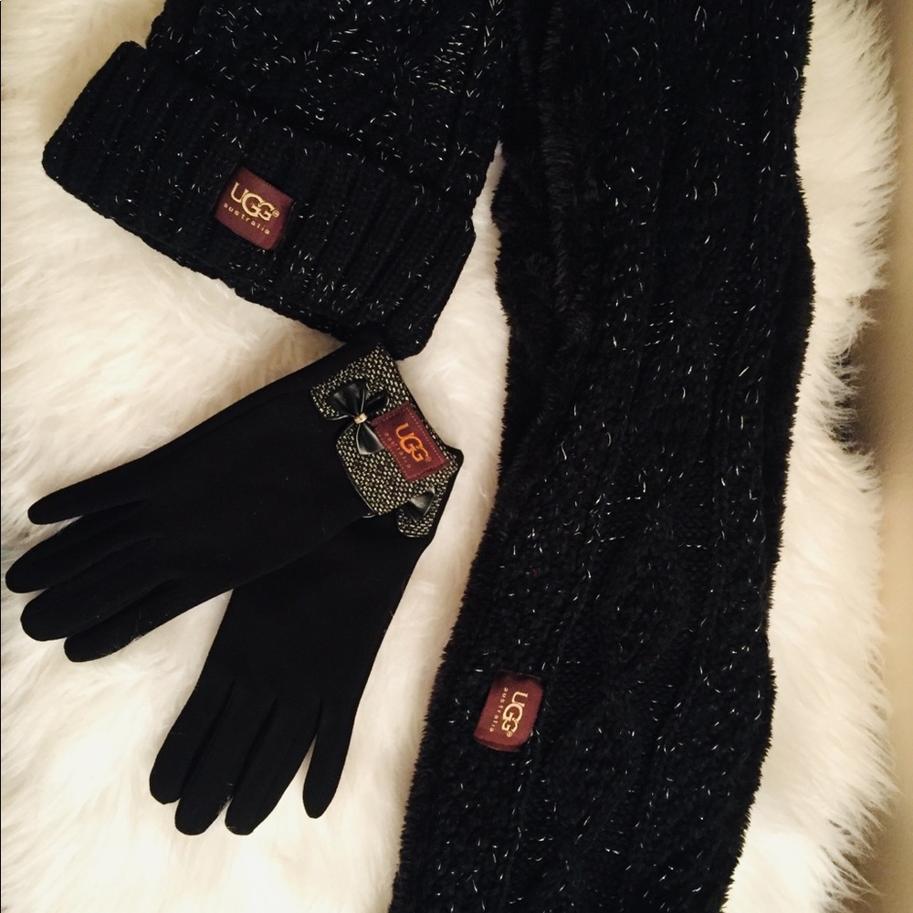 Ugg hat,scarf, and gloves set black